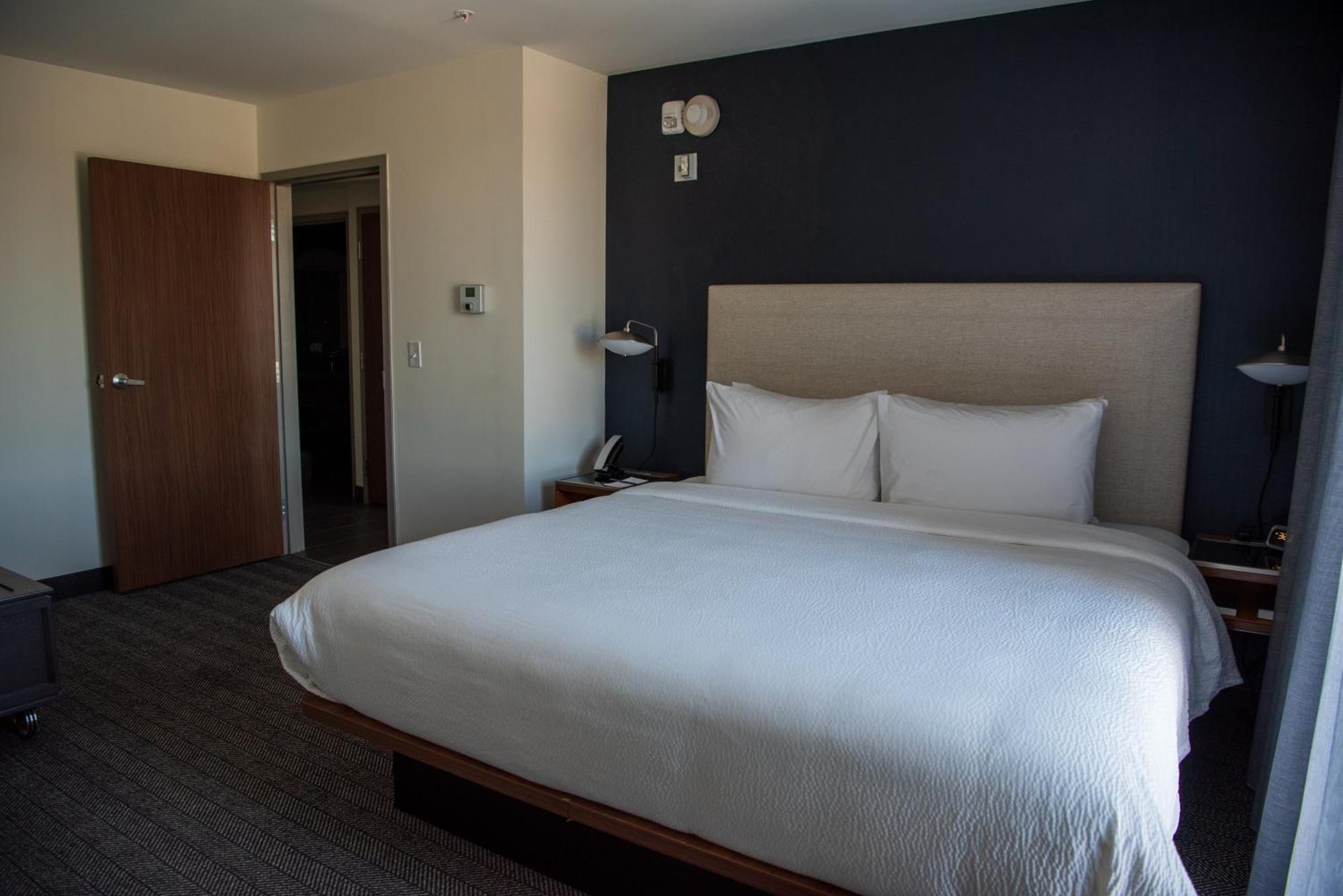 Courtyard By Marriott Lake City Dış mekan fotoğraf
